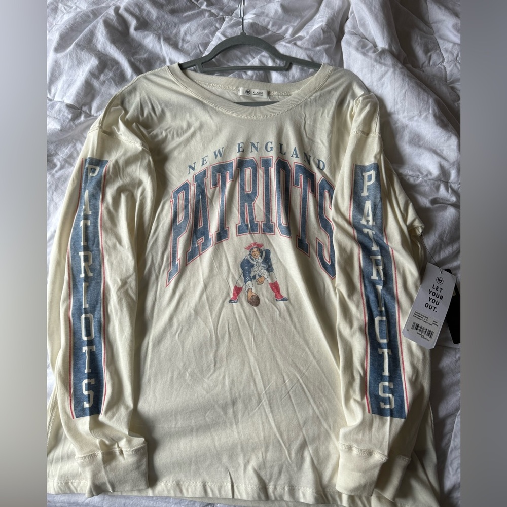 Women’s Long Sleeve Patriots Shirt
